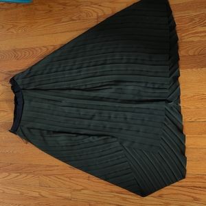 COS green pleated skirt, size S